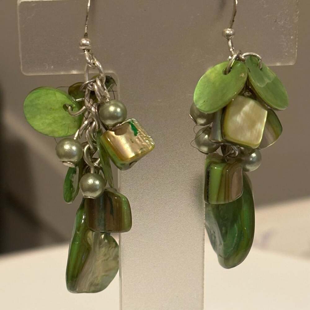 Green Shell Pearl Cluster Dangle Earrings
